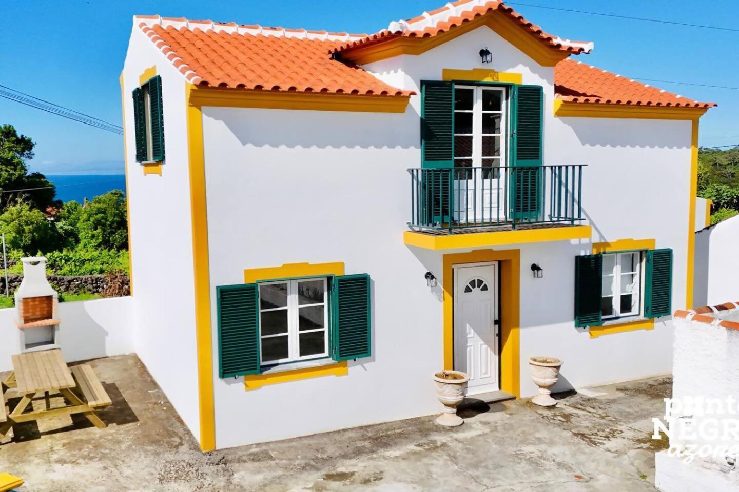The Biscuit House By Pontanegraazores Praia da Vitoria Bagian luar foto