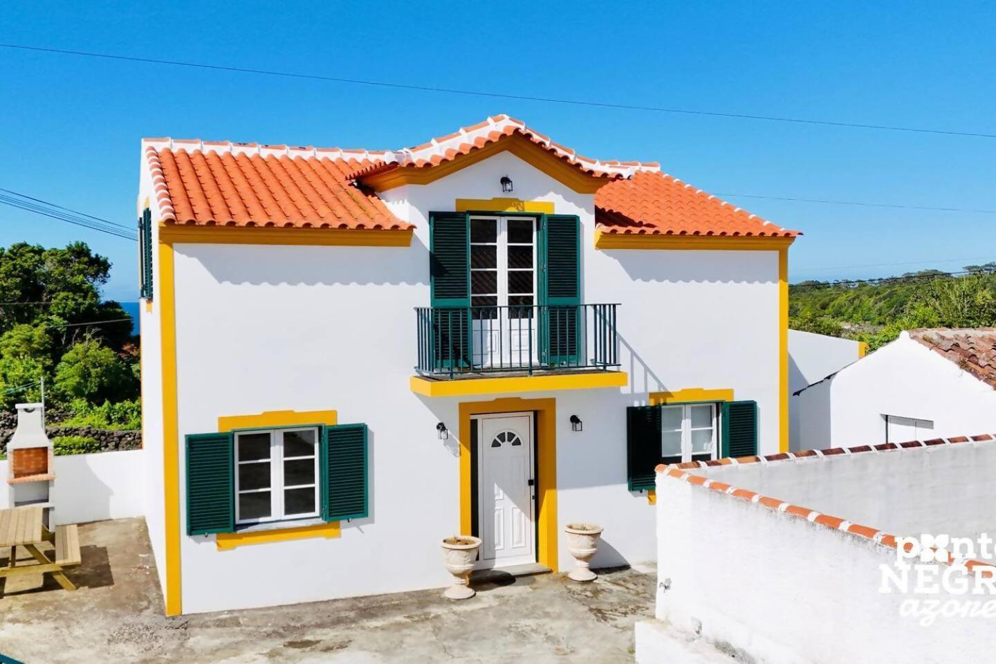The Biscuit House By Pontanegraazores Praia da Vitoria Bagian luar foto