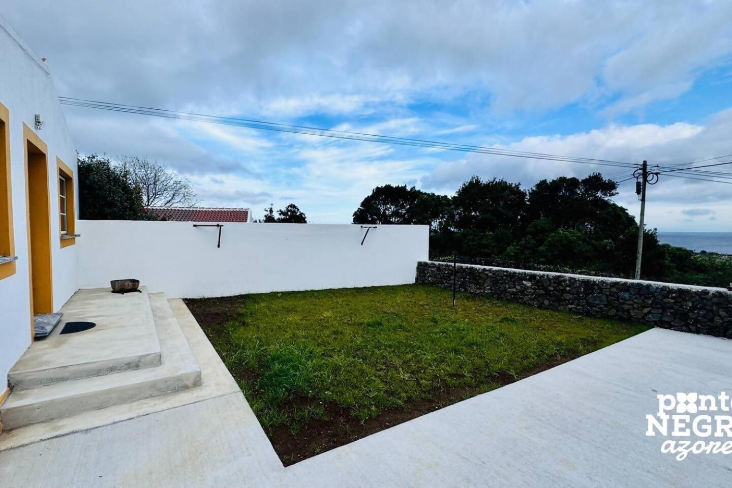 The Biscuit House By Pontanegraazores Praia da Vitoria Bagian luar foto